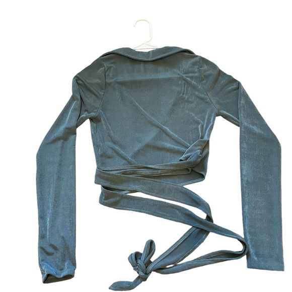 PacSun Cropped Long Sleeve Tie Waist Top - Picture 3 of 4